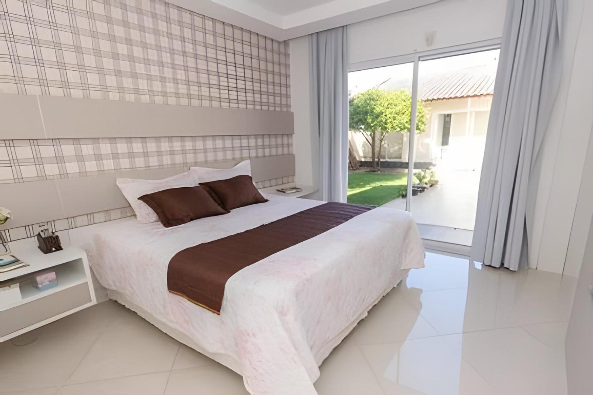 Sobrado Com 5 Suite 1 Quarto Piscina Churraqueira Ar Ate 20 Hospede Foz do Iguaçu Eksteriør billede