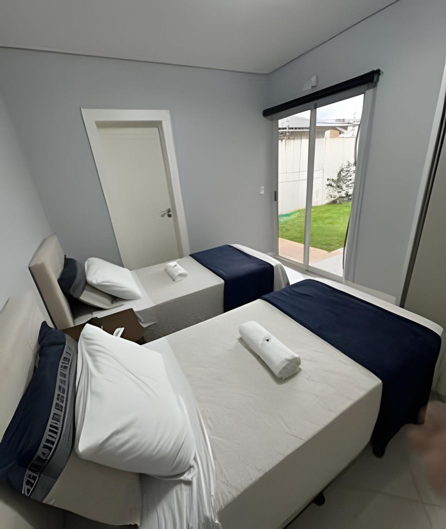 Sobrado Com 5 Suite 1 Quarto Piscina Churraqueira Ar Ate 20 Hospede Foz do Iguaçu Eksteriør billede