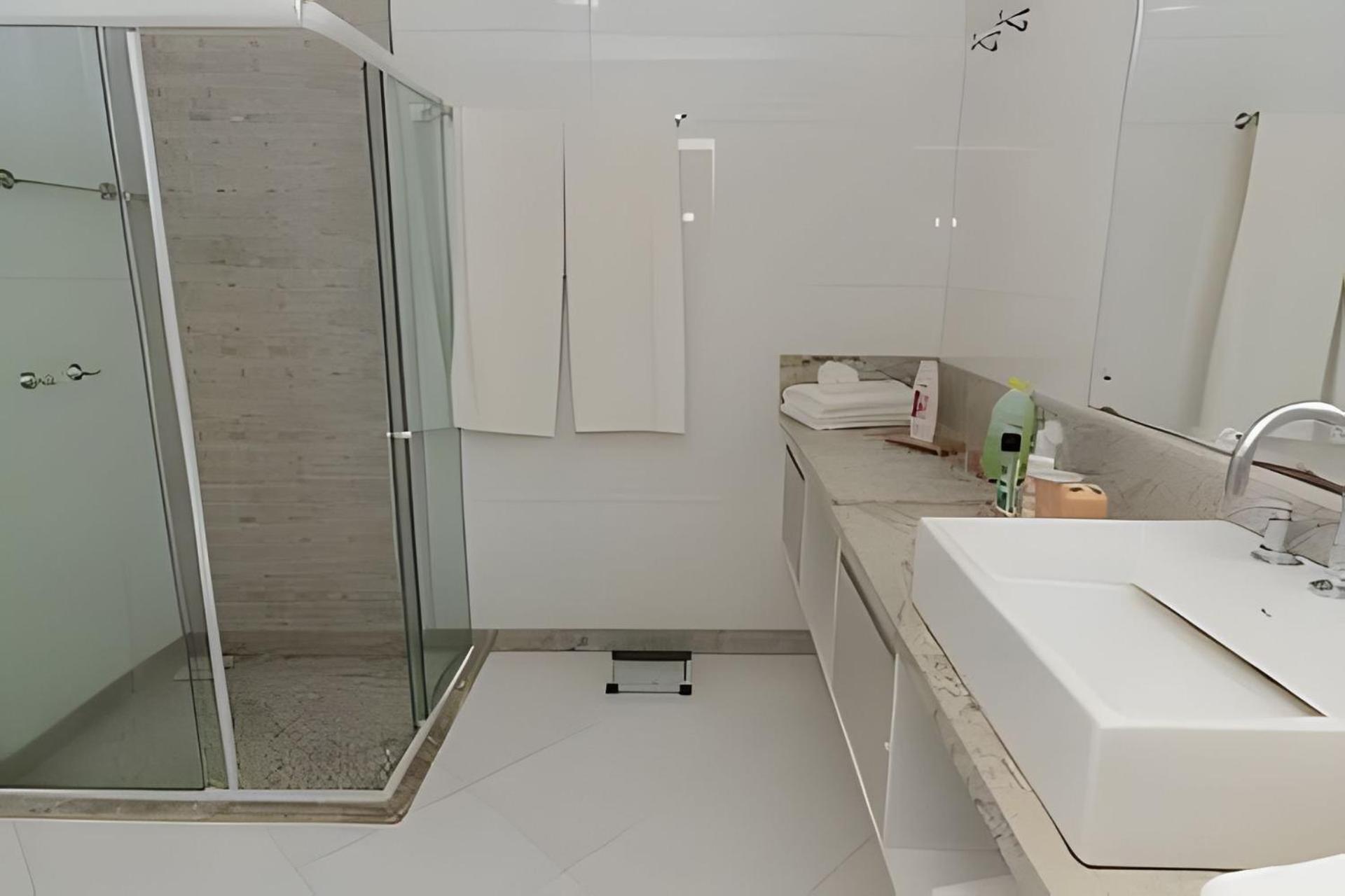 Sobrado Com 5 Suite 1 Quarto Piscina Churraqueira Ar Ate 20 Hospede Foz do Iguaçu Eksteriør billede