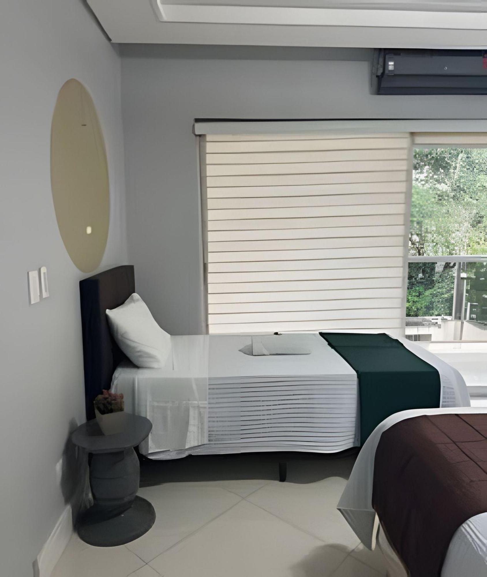 Sobrado Com 5 Suite 1 Quarto Piscina Churraqueira Ar Ate 20 Hospede Foz do Iguaçu Eksteriør billede