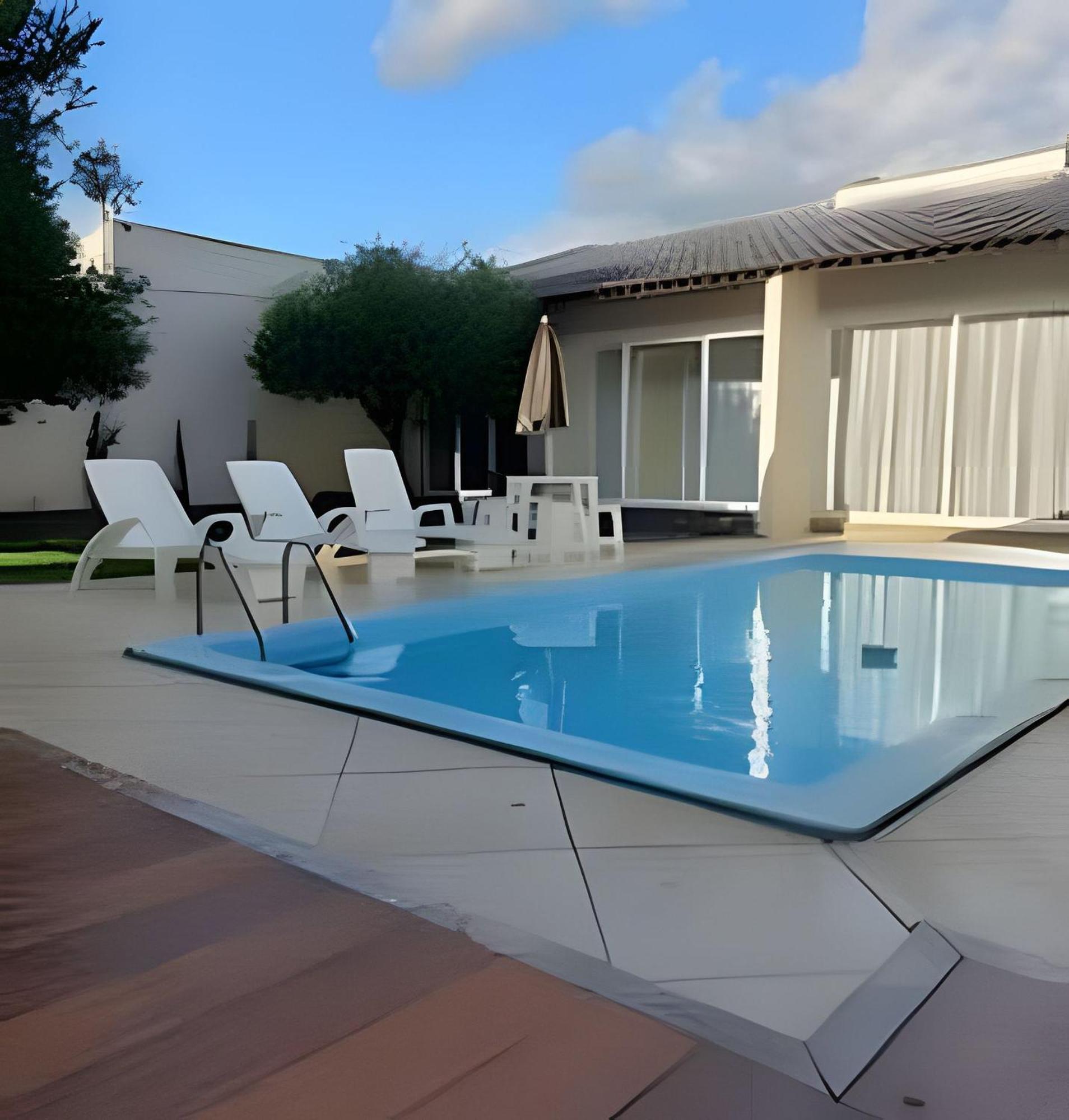 Sobrado Com 5 Suite 1 Quarto Piscina Churraqueira Ar Ate 20 Hospede Foz do Iguaçu Eksteriør billede